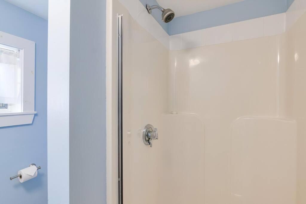 2Br Apt W/ 3 Min Walk To Downtown Swh - Low Tide 사우스웨스트하버 외부 사진