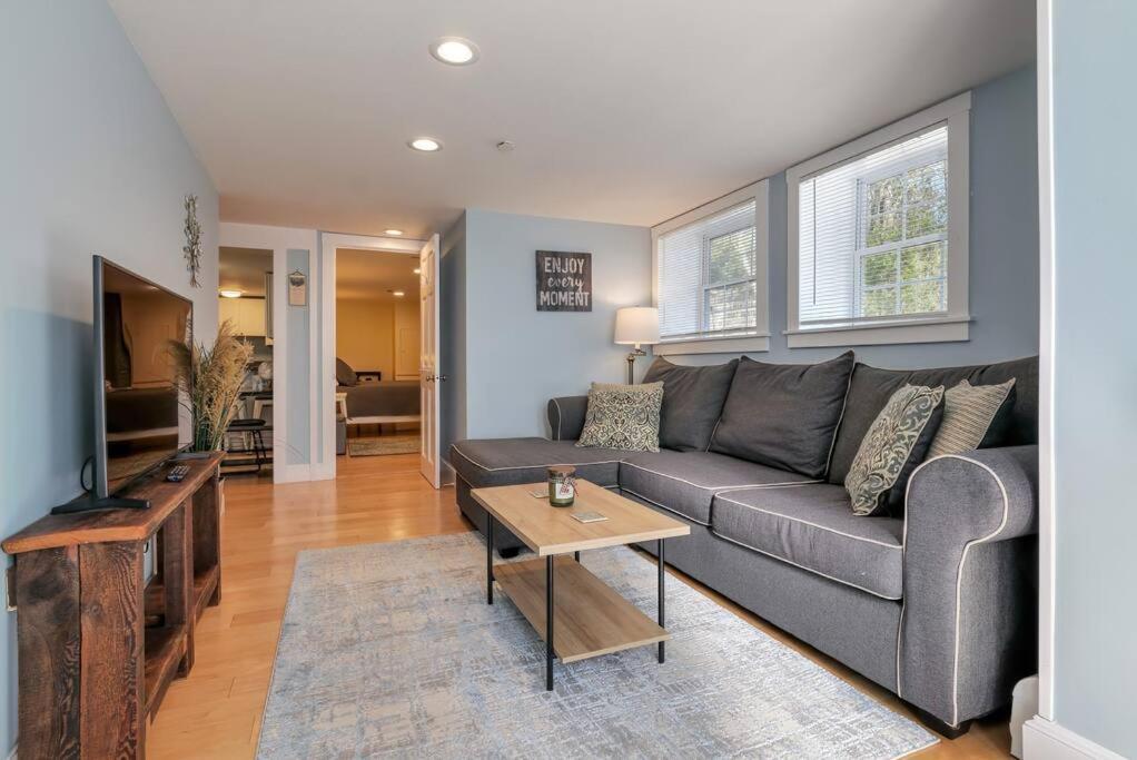 2Br Apt W/ 3 Min Walk To Downtown Swh - Low Tide 사우스웨스트하버 외부 사진