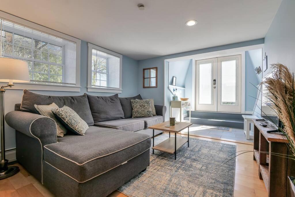 2Br Apt W/ 3 Min Walk To Downtown Swh - Low Tide 사우스웨스트하버 외부 사진