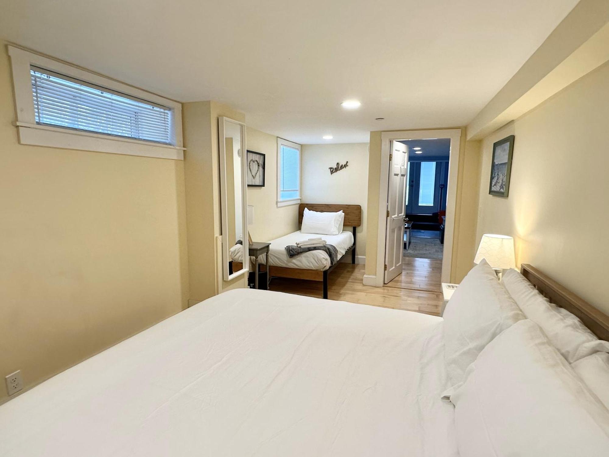 2Br Apt W/ 3 Min Walk To Downtown Swh - Low Tide 사우스웨스트하버 외부 사진
